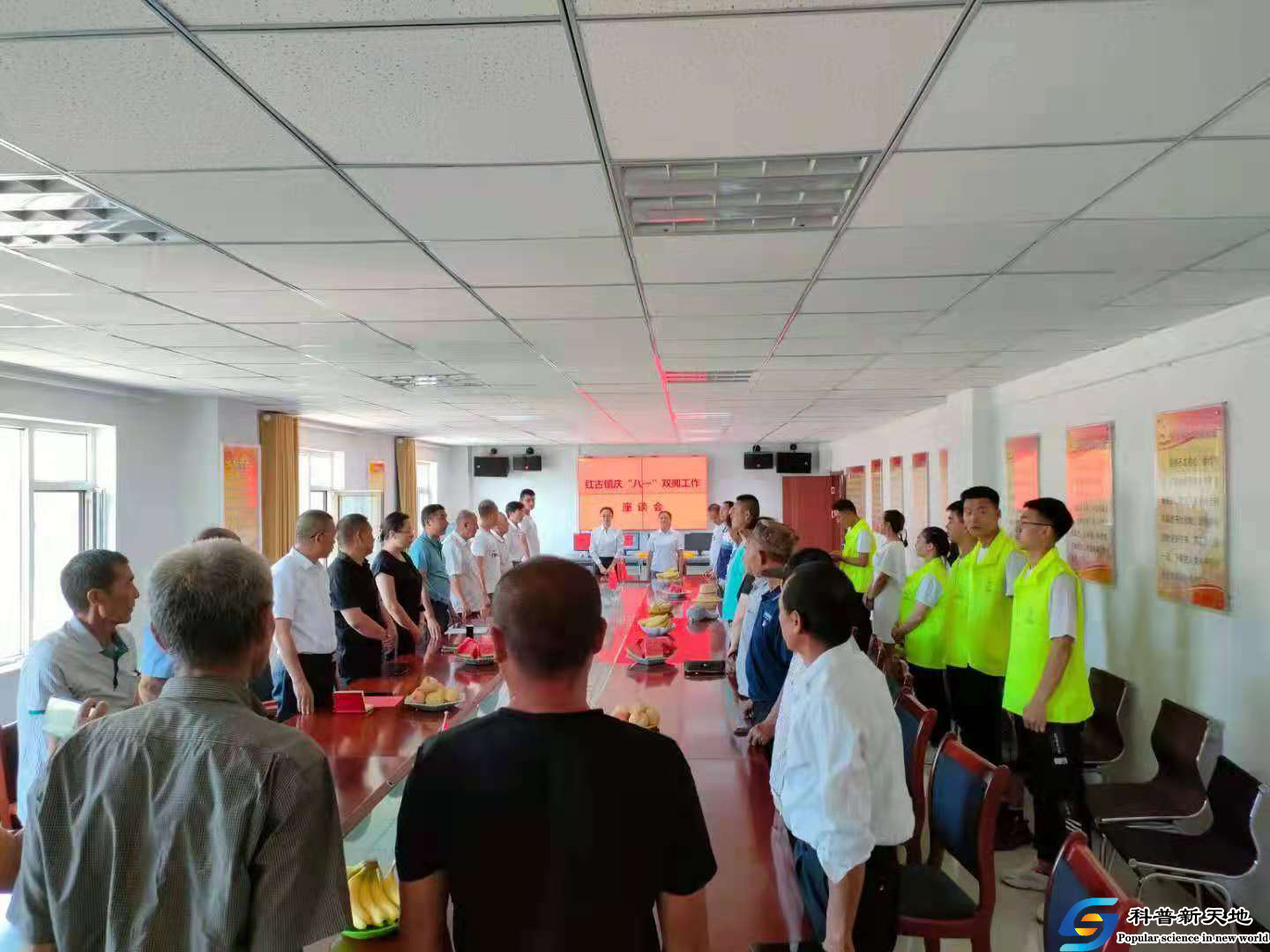 兰州红古社区开展“同庆建军佳节 共叙鱼水深情”主题党日活动