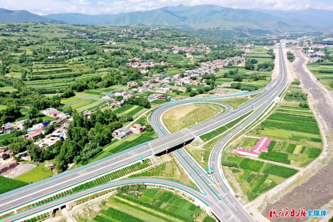 大道通衢畅临青！双达公路通车在即