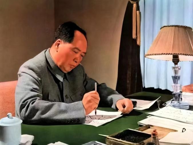 毛主席端午赋诗，是屈原真正的千古知音，两次向外国朋友介绍屈原